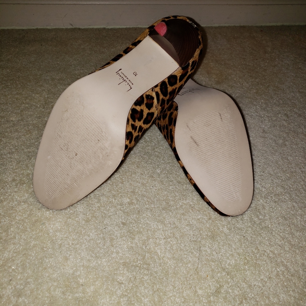 Shoes - Picture 5 of 6